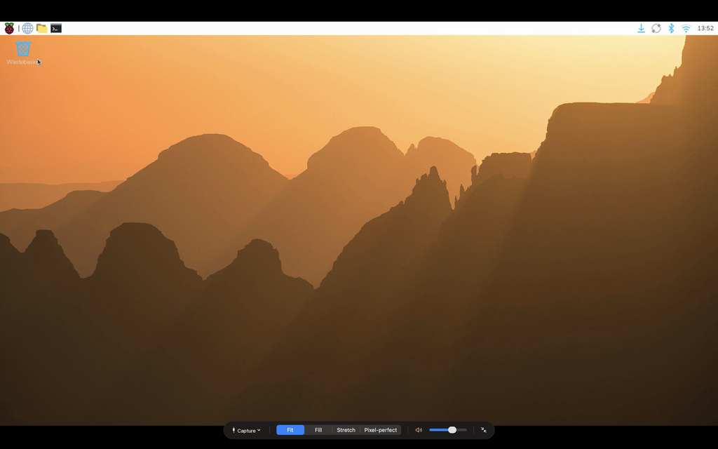 Screenjack's on-screen controls: device, aspect mode, volume and full screen, over a live picture